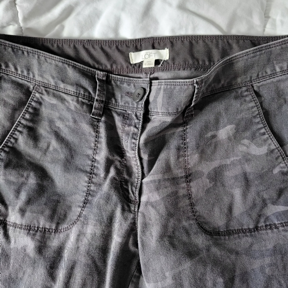 Loft pants, size 10 gray camo style!